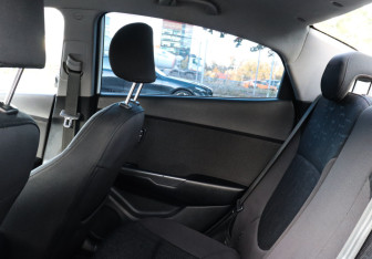 Подержанный автомобиль Kia Rio Sedan 2011 года (10 фото)