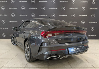 Подержанный автомобиль Kia K5 2021 года (7 фото)