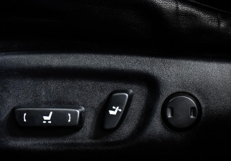 Подержанный автомобиль Toyota RAV4 2013 года (13 фото)