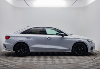 Подержанный автомобиль Audi A3 Sedan 2021 года (6 фото)