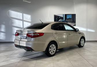 Подержанный автомобиль Kia Rio Sedan 2013 года (5 фото)