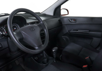 Подержанный автомобиль Hyundai Getz 2008 года (11 фото)