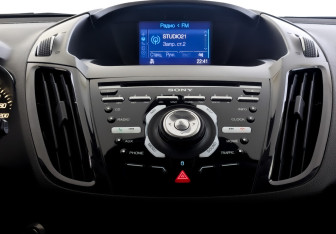 Подержанный автомобиль Ford Kuga 2013 года (15 фото)