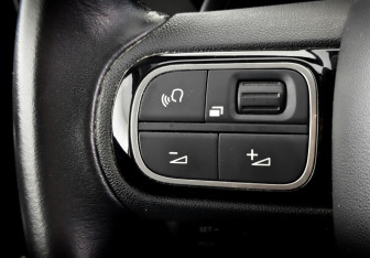 Подержанный автомобиль Citroen C5 Aircross 2019 года (29 фото)