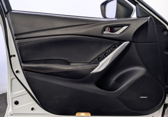 Подержанный автомобиль Mazda 6 Sedan 2013 года (19 фото)