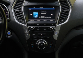 Подержанный автомобиль Hyundai Santa Fe 2016 года (10 фото)