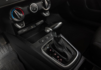 Подержанный автомобиль Kia Rio Hatchback 2021 года (20 фото)