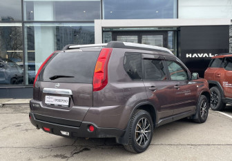 Подержанный автомобиль Nissan X-Trail 2008 года (5 фото)