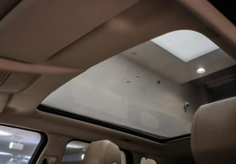 Подержанный автомобиль Land Rover Range Rover Evoque 2017 года (16 фото)