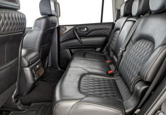 Подержанный автомобиль Infiniti QX80 2019 года (18 фото)