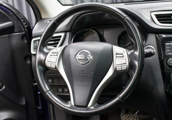 Подержанный автомобиль Nissan Qashqai 2014 года (17 фото)