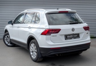 Подержанный автомобиль Volkswagen Tiguan 2017 года (6 фото)
