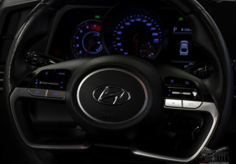 Подержанный автомобиль Hyundai Elantra Sedan 2021 года (12 фото)