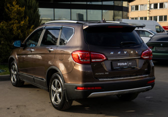 Подержанный автомобиль Haval H6 2018 года (5 фото)