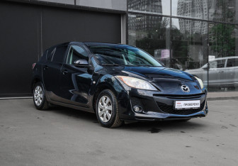Подержанный автомобиль Mazda 3 Hatchback 2012 года (3 фото)