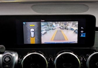 Подержанный автомобиль Mercedes-Benz GLB 2021 года (15 фото)