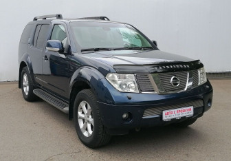 Подержанный автомобиль Nissan Pathfinder 2008 года (3 фото)