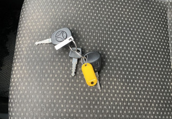 Подержанный автомобиль УАЗ Patriot 2016 года (15 фото)