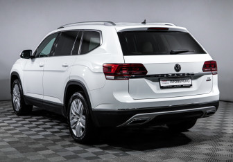 Подержанный автомобиль Volkswagen Teramont 2018 года (7 фото)