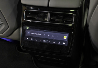 Подержанный автомобиль Zeekr 001 2024 года (17 фото)