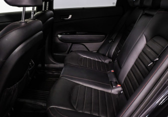 Подержанный автомобиль Kia Optima Sedan 2019 года (12 фото)