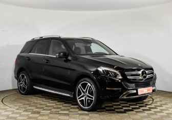 Подержанный автомобиль Mercedes-Benz GLE 2015 года (3 фото)