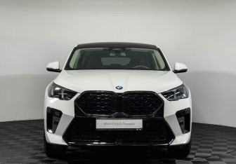 Подержанный автомобиль BMW X2 2024 года (3 фото)