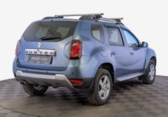 Подержанный автомобиль Renault Duster 2015 года (5 фото)