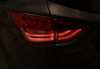 Подержанный автомобиль Ford Kuga 2013 года (23 фото)