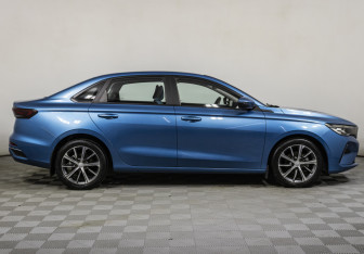 Подержанный автомобиль Geely Emgrand 2023 года (4 фото)