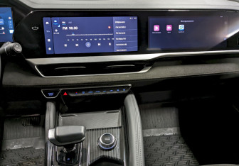 Подержанный автомобиль Geely Monjaro 2024 года (24 фото)