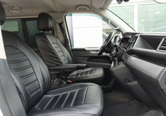 Подержанный автомобиль Volkswagen Multivan 2020 года (24 фото)