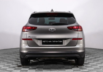 Подержанный автомобиль Hyundai Tucson 2018 года (4 фото)