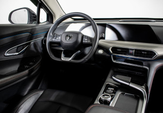 Подержанный автомобиль Changan UNI-T 2022 года (11 фото)