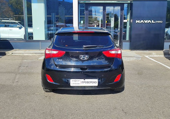 Подержанный автомобиль Hyundai i30 Hatchback 2012 года (6 фото)