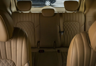 Подержанный автомобиль Voyah Dream 2023 года (15 фото)