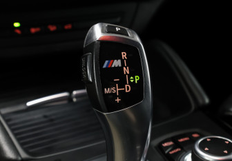 Подержанный автомобиль BMW X6 M 2013 года (20 фото)