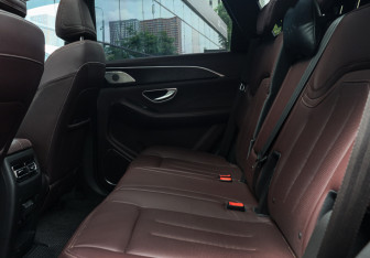 Подержанный автомобиль Jetour X90 2023 года (7 фото)