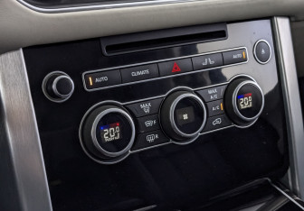 Подержанный автомобиль Land Rover Range Rover 2016 года (21 фото)
