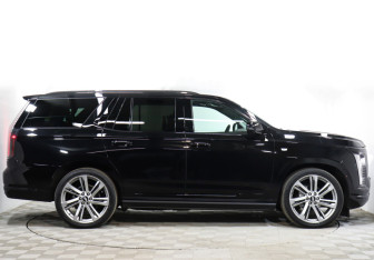 Подержанный автомобиль Cadillac Escalade Suv 2025 года (4 фото)