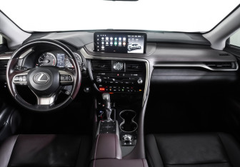 Подержанный автомобиль Lexus RX 2021 года (12 фото)
