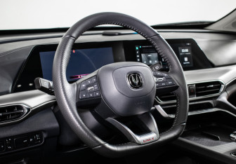 Подержанный автомобиль Changan UNI-T 2023 года (15 фото)