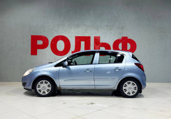 Подержанный автомобиль Opel Corsa 2006 года (6 фото)