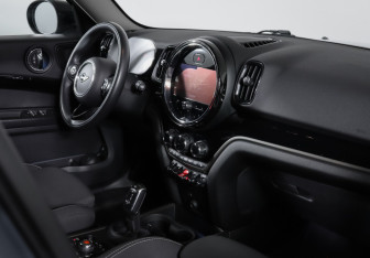 Подержанный автомобиль MINI Countryman 2021 года (9 фото)