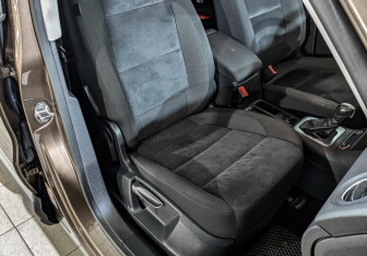 Подержанный автомобиль Volkswagen Tiguan 2014 года (24 фото)