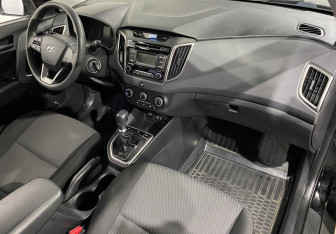Подержанный автомобиль Hyundai Creta 2017 года (10 фото)