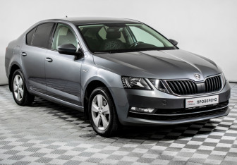 Подержанный автомобиль Skoda Octavia Liftback 2018 года (3 фото)