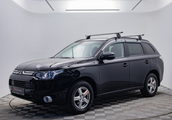 Подержанный автомобиль Mitsubishi Outlander 2013 года (1 фото)