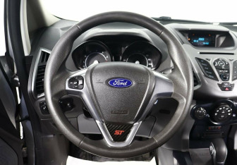 Подержанный автомобиль Ford EcoSport 2017 года (8 фото)