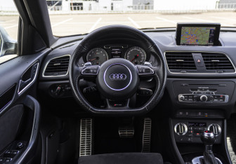 Подержанный автомобиль Audi RS Q3 2014 года (10 фото)
